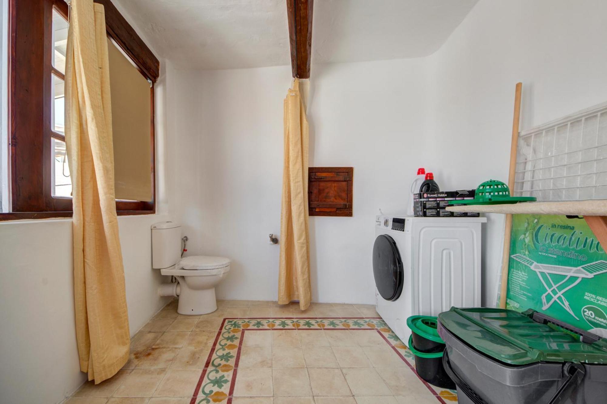 Stunning Modern-traditional 3br Townhouse In * Mosta