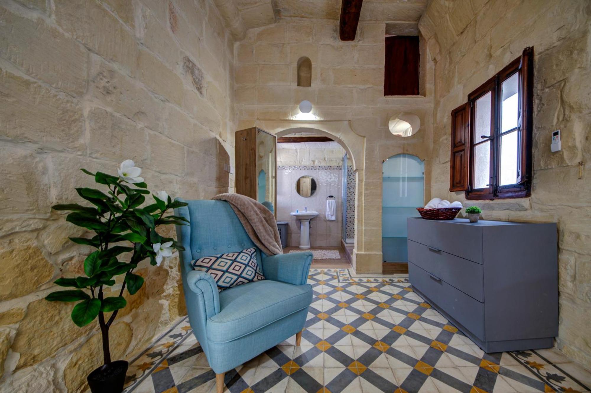 Stunning Modern-traditional 3br Townhouse In Ferienhaus