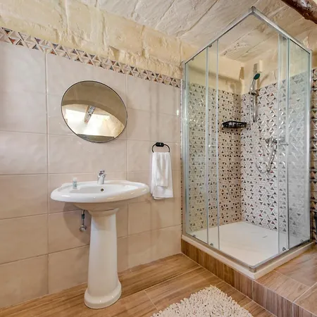 Stunning Modern-Traditional 3Br Townhouse In Mosta Exterior photo