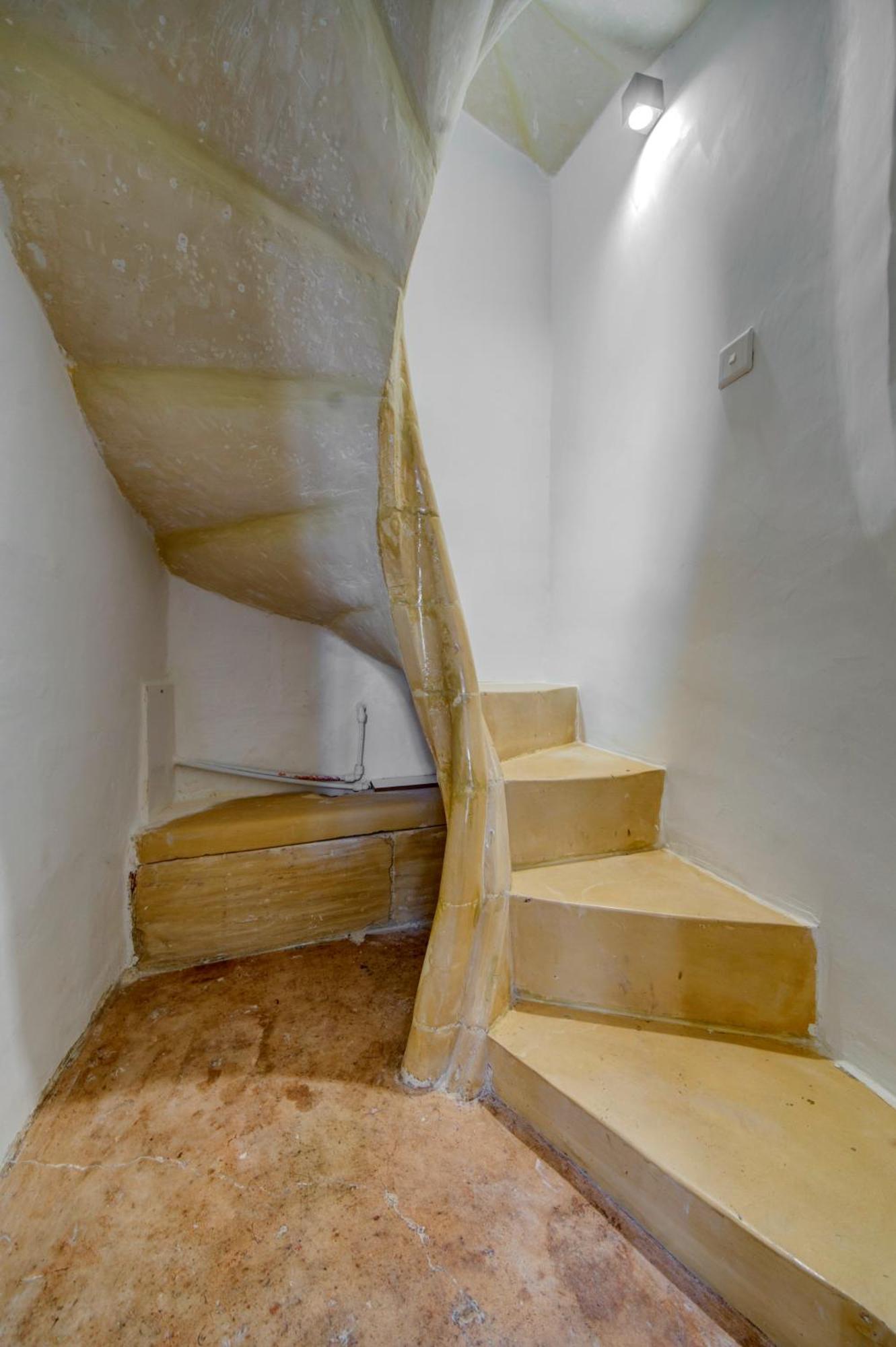 Stunning Modern-traditional 3br Townhouse In